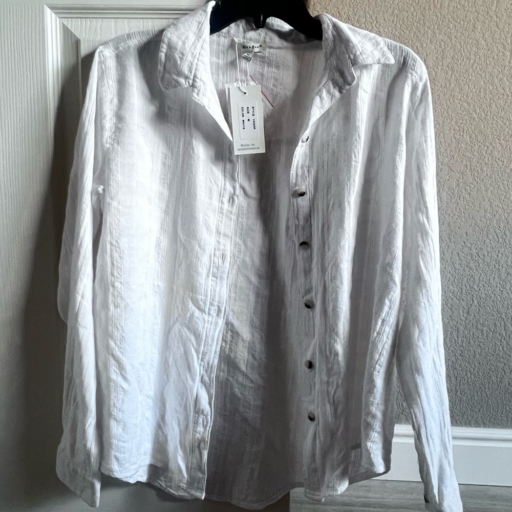 Sim&sam white cotton button down shirt . Medium NWT.